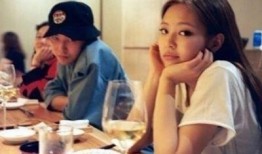 珍妮的恋情爆料视频,视频揭秘甜蜜瞬间